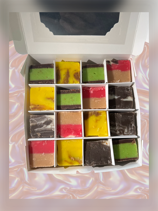 Fudge selection box - 16 pieces, a variety of different flavours